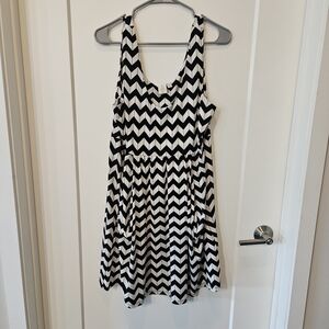 Saint Tropez West Monochrome Chevron Dress